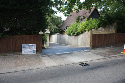 15 11 09 storrington Driveway entrance 008